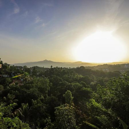 Cielo Residence Kandy Bagian luar foto